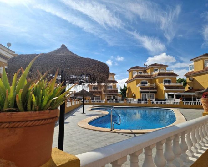 Image No.16-3 Bed House for sale