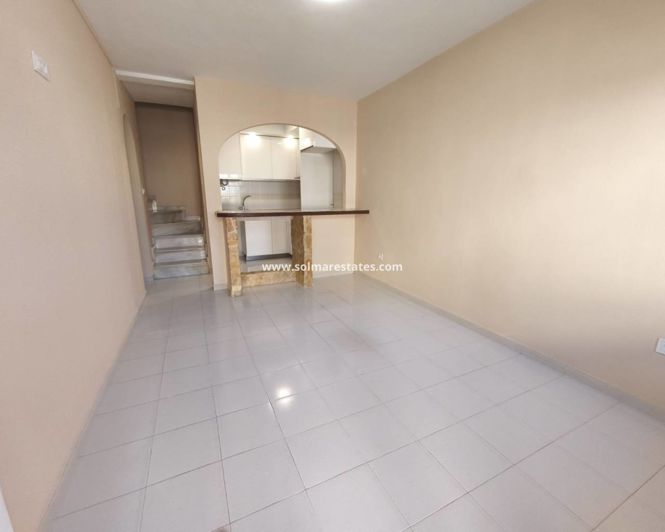 Image No.2-3 Bed Townhouse for sale