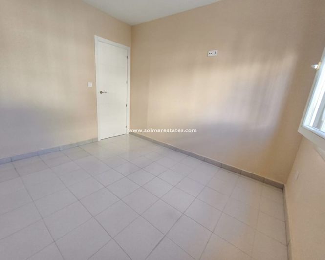 Image No.6-3 Bed Townhouse for sale