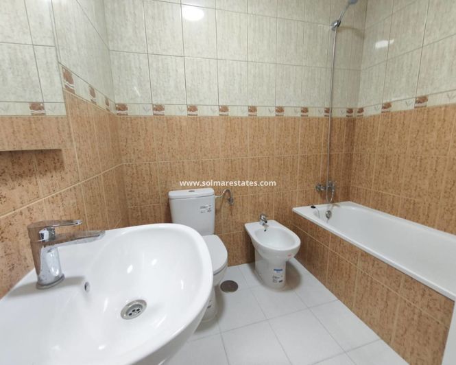 Image No.7-3 Bed Townhouse for sale