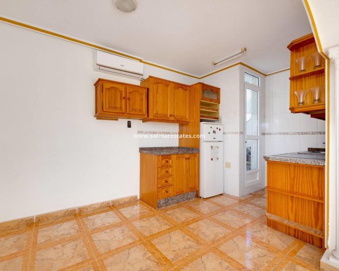 Image No.20-2 Bed Apartment for sale