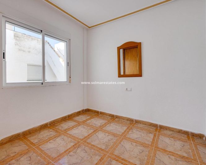 Image No.23-2 Bed Apartment for sale