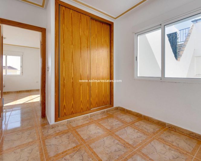 Image No.24-2 Bed Apartment for sale