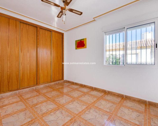 Image No.27-2 Bed Apartment for sale