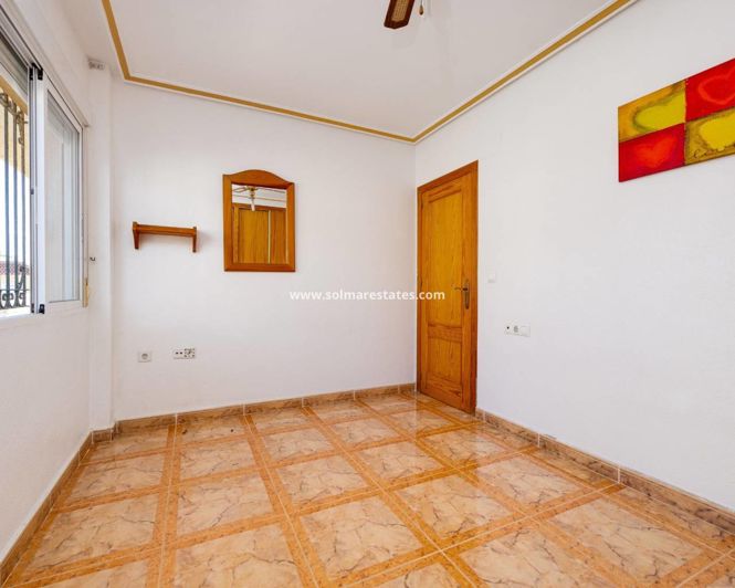 Image No.29-2 Bed Apartment for sale