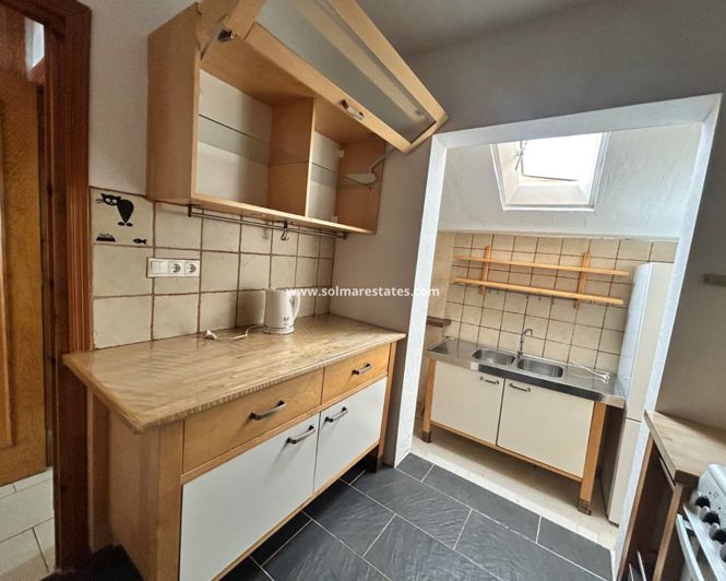 Image No.15-2 Bed Townhouse for sale