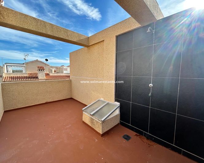 Image No.32-2 Bed Townhouse for sale