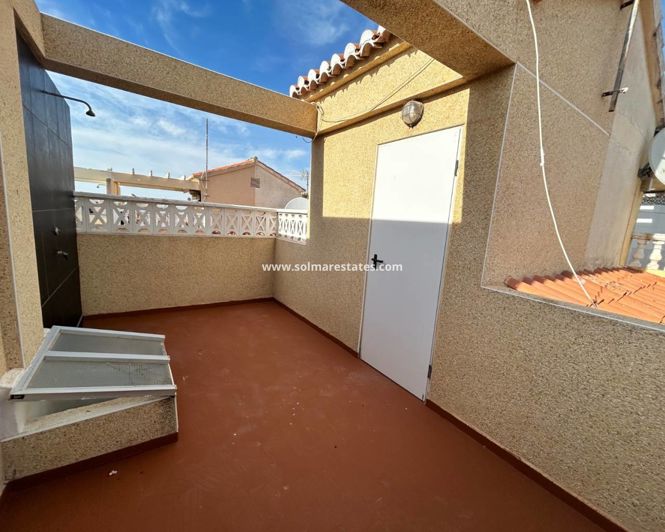 Image No.33-2 Bed Townhouse for sale