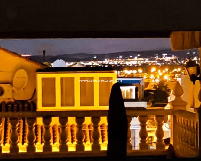 Image No.35-2 Bed Townhouse for sale