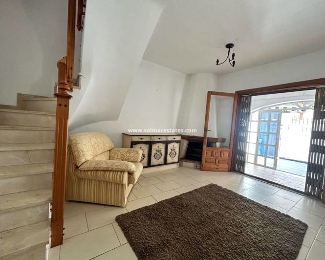 Image No.9-2 Bed Townhouse for sale