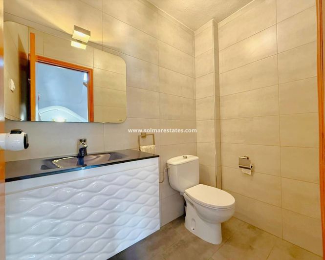 Image No.17-3 Bed Townhouse for sale