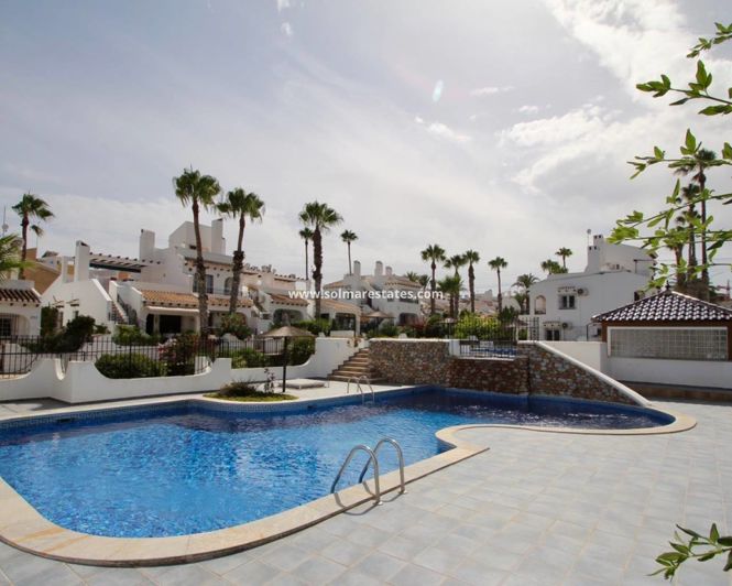 Image No.23-3 Bed Townhouse for sale