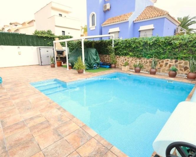 Image No.3-4 Bed Villa for sale