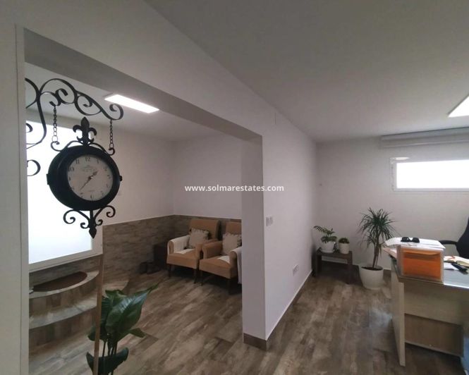 Image No.37-4 Bed Villa for sale