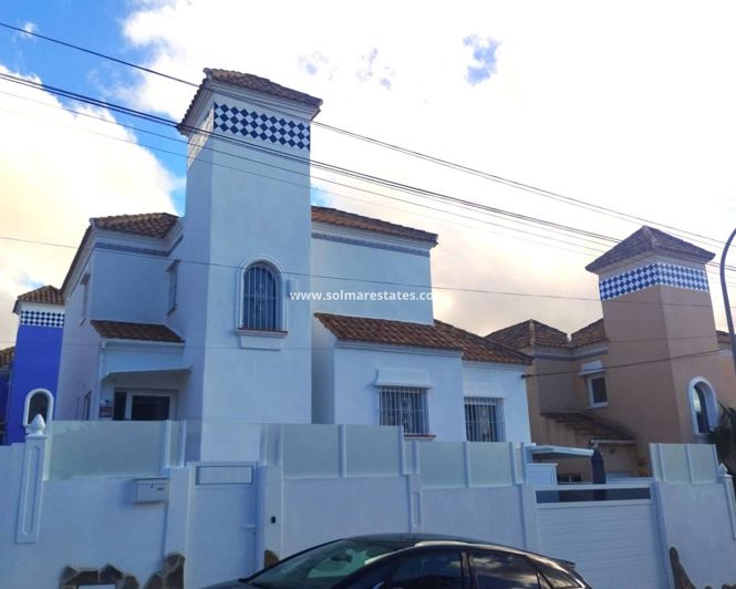 Image No.48-4 Bed Villa for sale