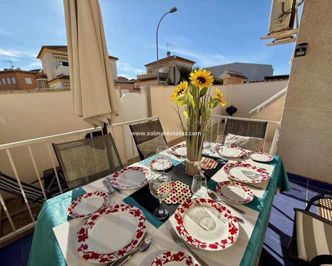 Image No.2-Bungalow de 3 chambres à vendre à Los Altos