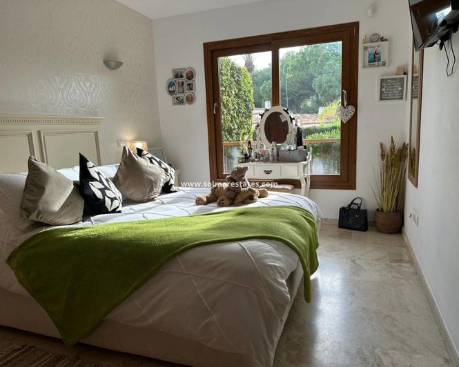 Image No.18-2 Bed Apartment for sale