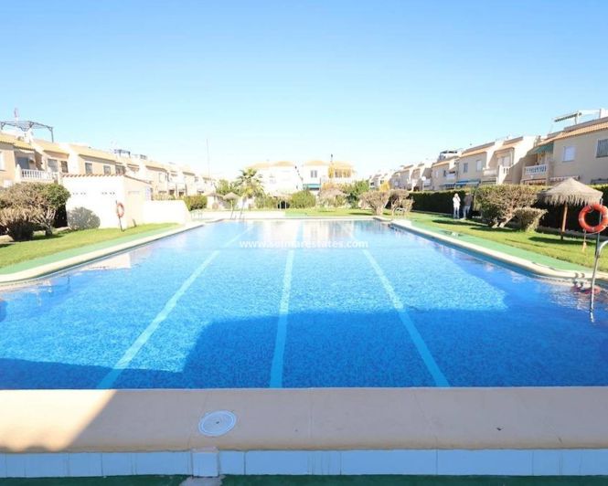 Image No.18-3 Bed Apartment for sale