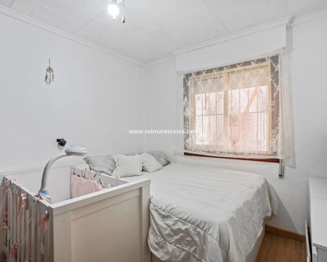 Image No.12-2 Bed Bungalow for sale