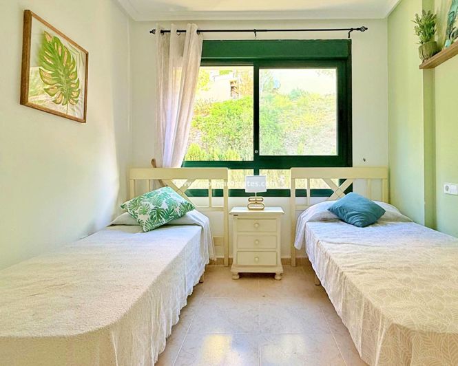 Image No.29-2 Bed Townhouse for sale