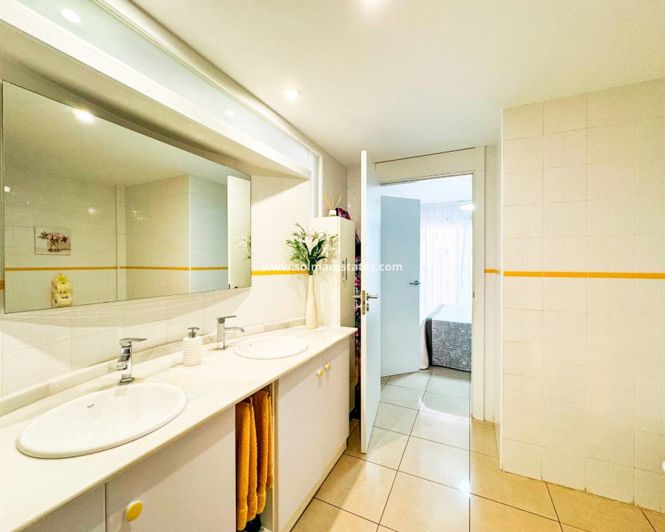 Image No.13-2 Bed Apartment for sale