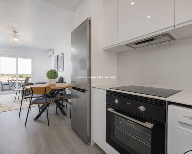 Image No.8-2 Bed Apartment for sale