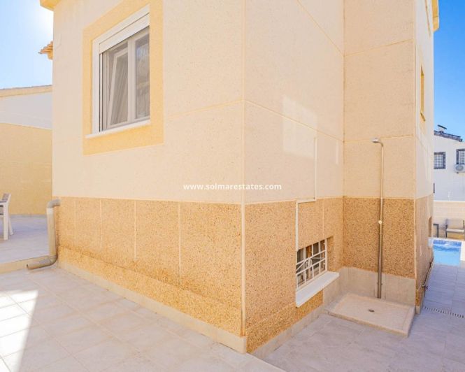 Image No.45-2 Bed Villa for sale