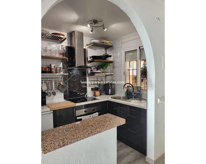 Image No.7-2 Bed Townhouse for sale