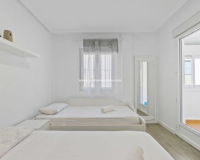 Image No.13-3 Bed Townhouse for sale