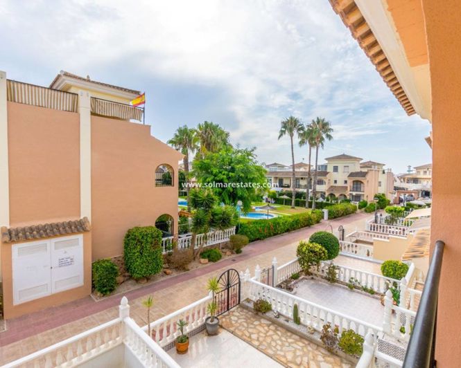 Image No.21-3 Bed Townhouse for sale