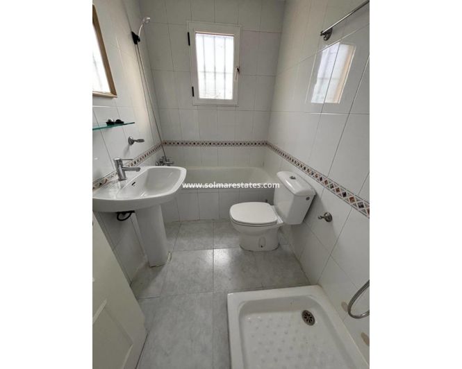 Image No.24-Appartement de 2 chambres à vendre à Torrevieja