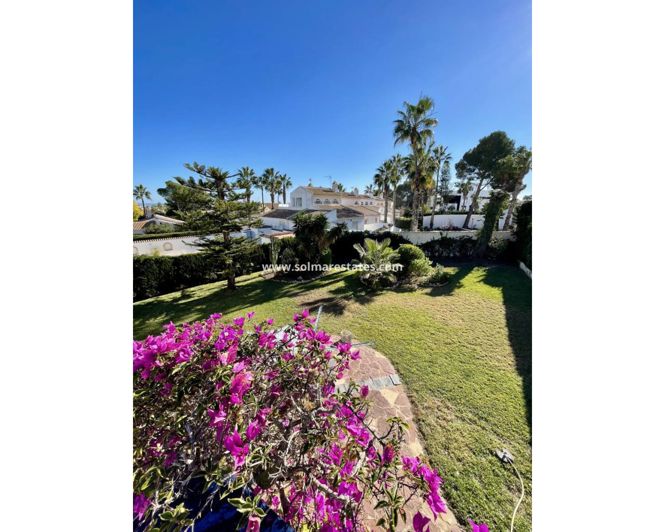 Image No.19-3 Bed Villa for sale