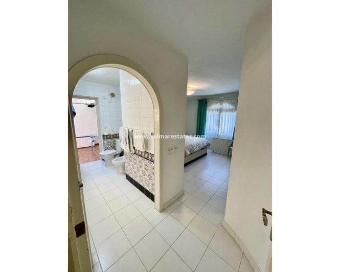 Image No.29-3 Bed Villa for sale