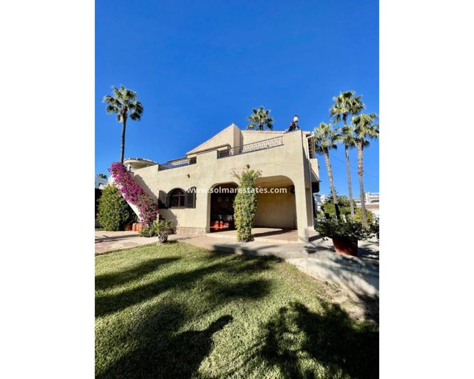 Image No.34-3 Bed Villa for sale