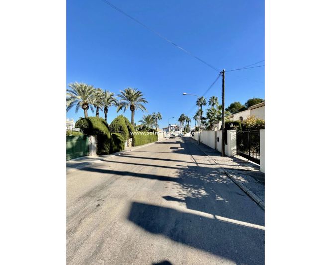 Image No.40-3 Bed Villa for sale