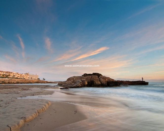 Image No.32-2 Bed Apartment for sale