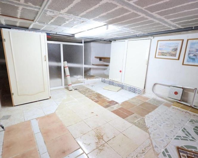 Image No.17-3 Bed House for sale