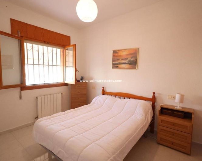 Image No.8-3 Bed House for sale