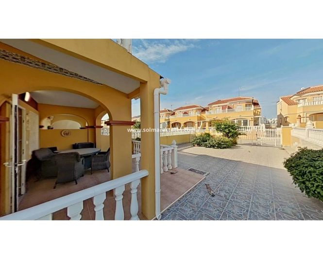 Image No.11-2 Bed House for sale