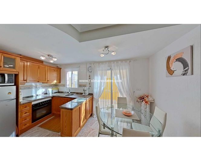 Image No.17-2 Bed House for sale