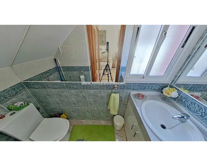 Image No.18-2 Bed House for sale