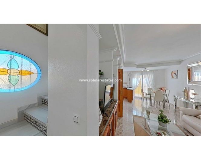 Image No.20-2 Bed House for sale