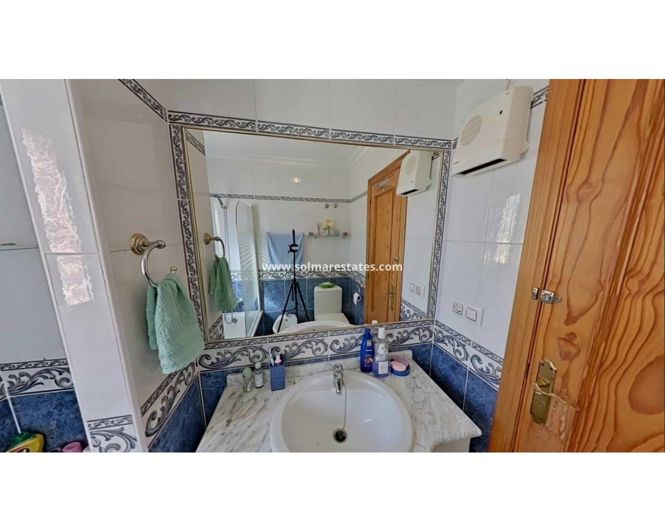 Image No.21-2 Bed House for sale