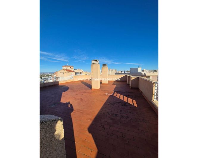 Image No.25-2 Bed Apartment for sale