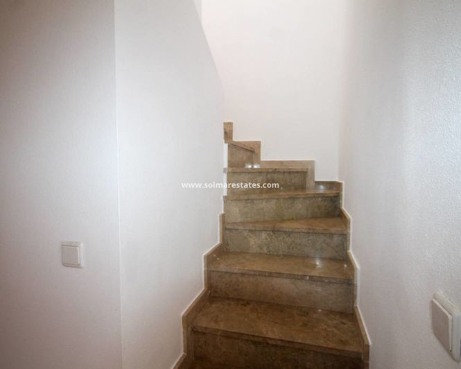 Image No.20-3 Bed Apartment for sale