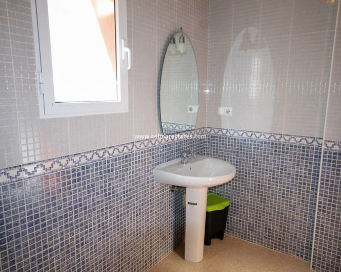 Image No.25-3 Bed Apartment for sale