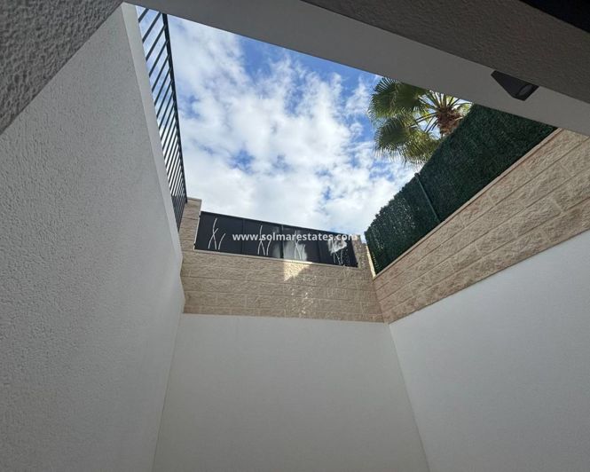 Image No.17-4 Bed Villa for sale