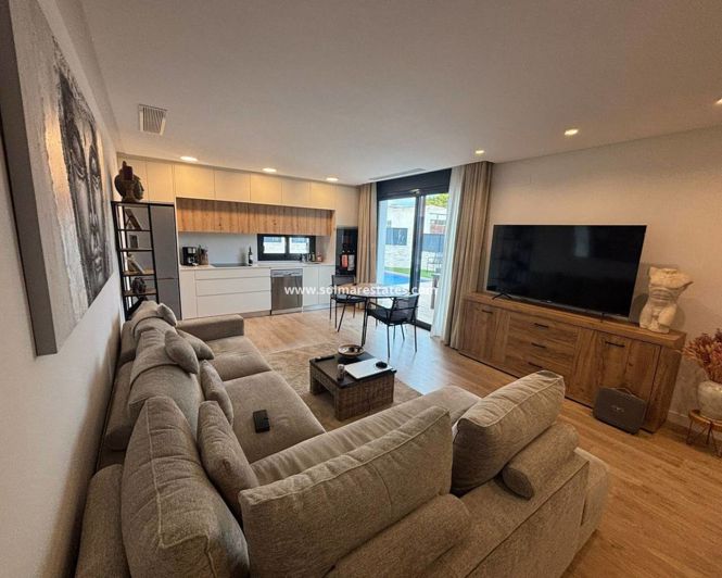 Image No.27-4 Bed Villa for sale