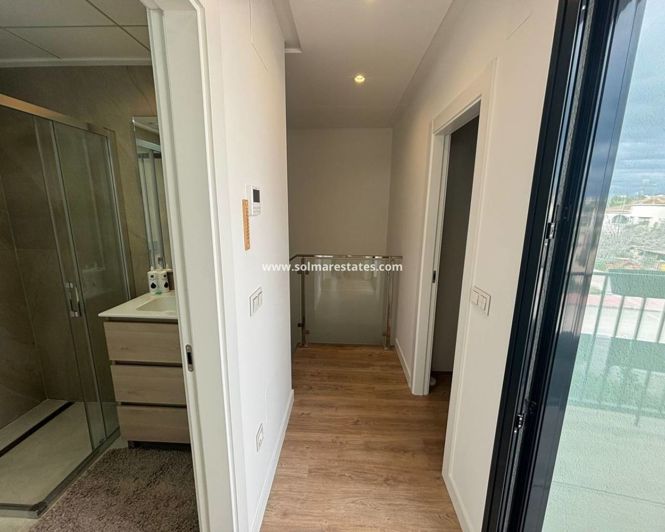 Image No.29-4 Bed Villa for sale