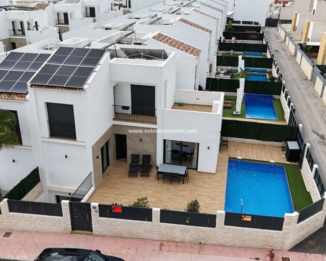 Image No.42-4 Bed Villa for sale